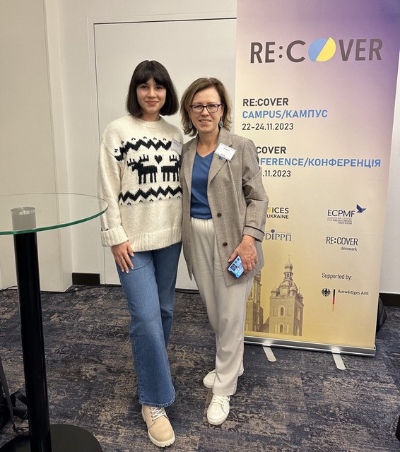 22 26 11mizhni proiekt dlia ukr zhurnalistiv recover02