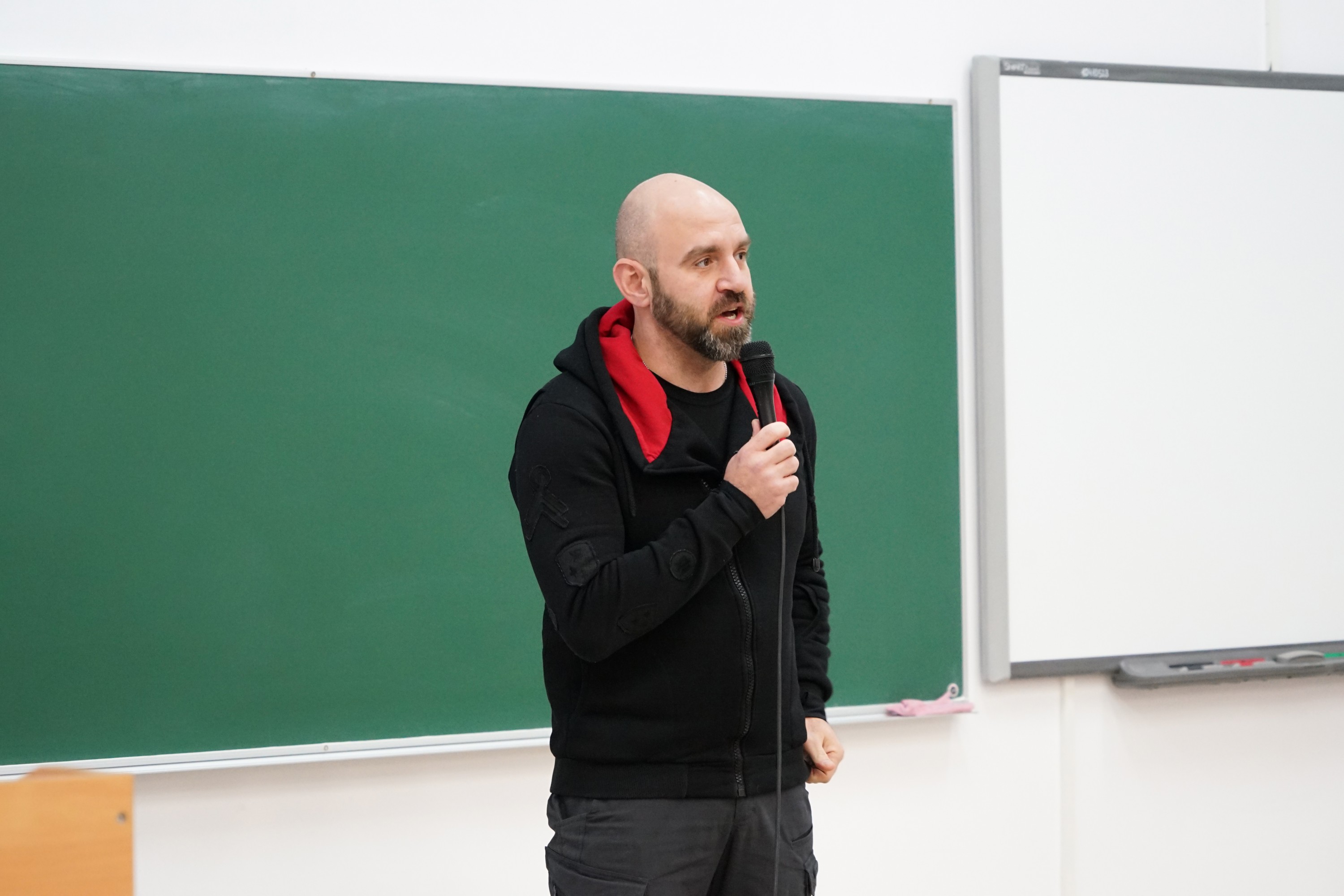 29 11pavlo kazarin01
