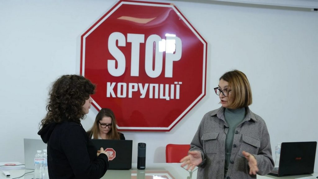 treninh-dlia-zhur-interviu-z-postr-vid-seks-nasylstva-yak-ne-porushyty-normy-prava-chy-zak