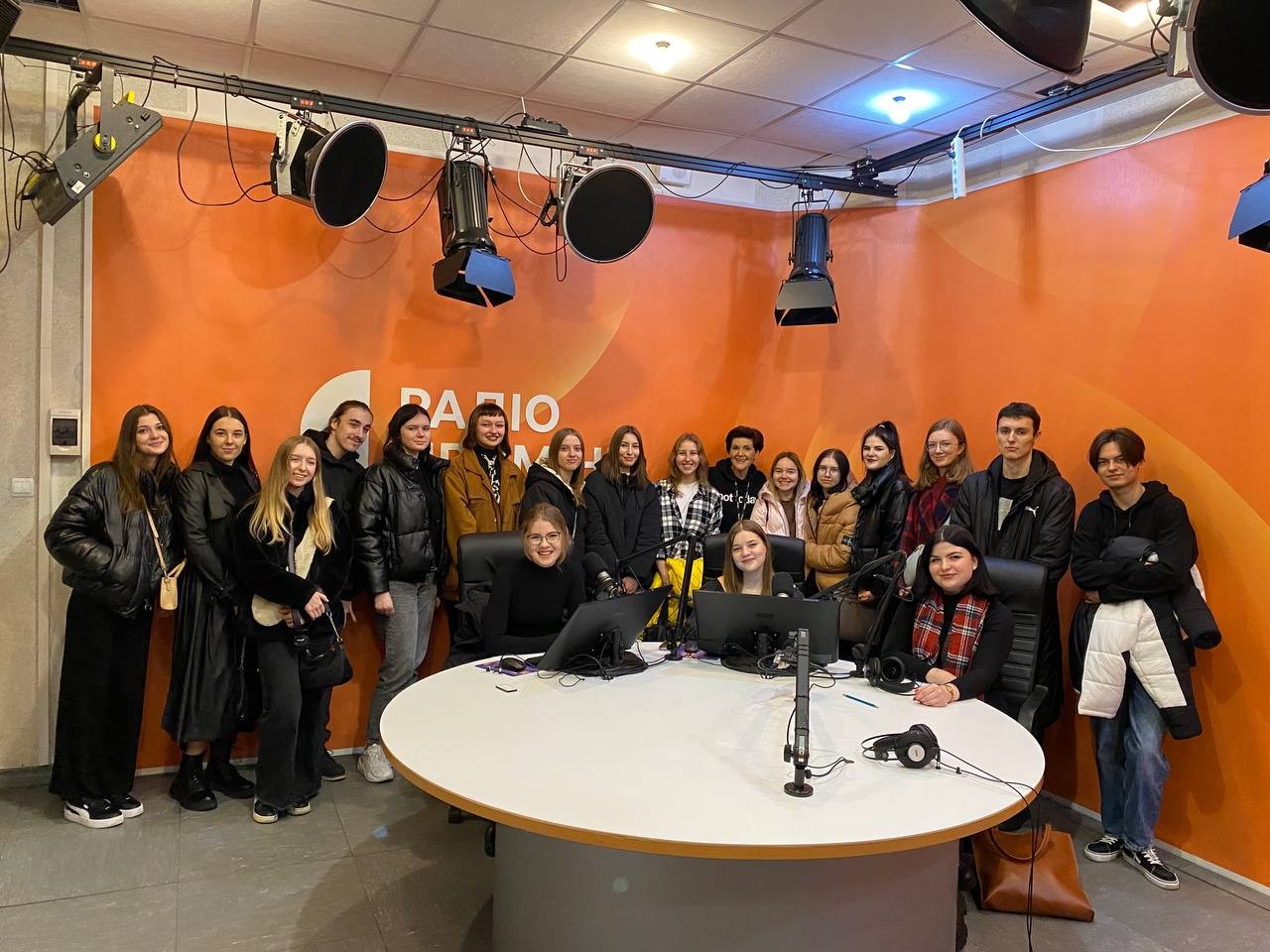 16 11ekskursiia na suspilne radio ta movlennia03