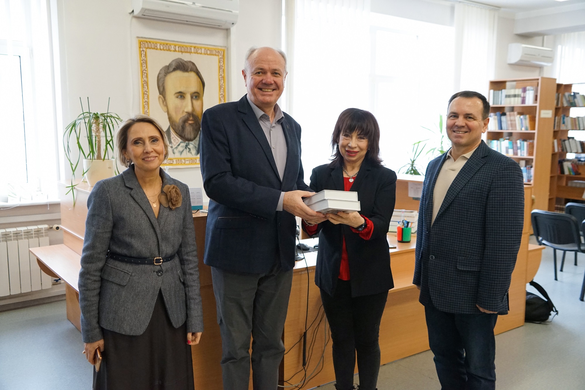 fenomen movy tarasa shevchenka pozaprostir i pozachas00001
