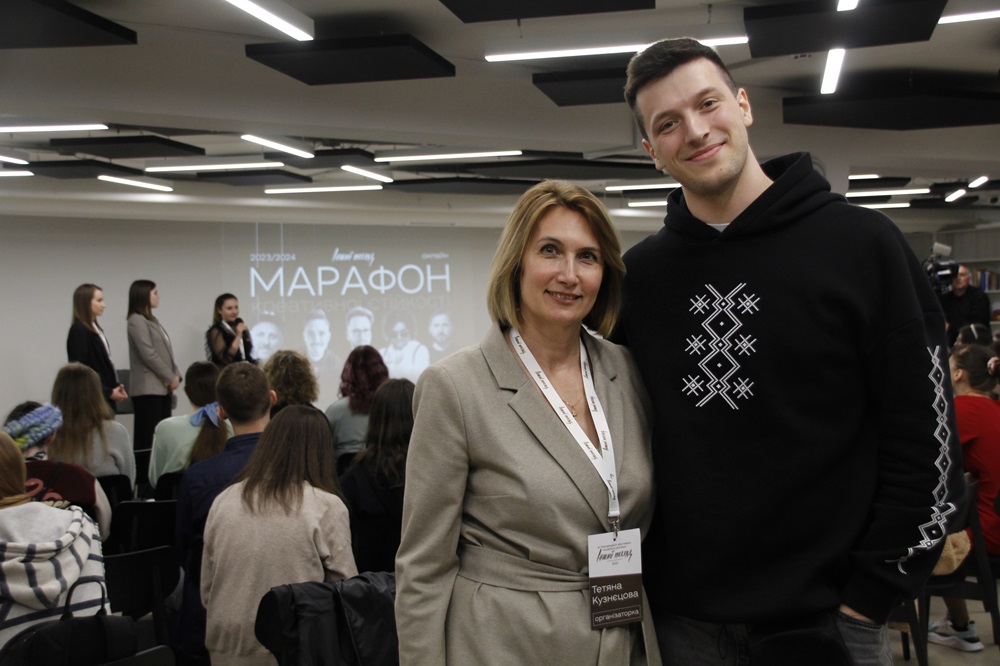 Спікер Євген Ігнатюк з керівницею проєкту Тетяною Кузнєцовою
